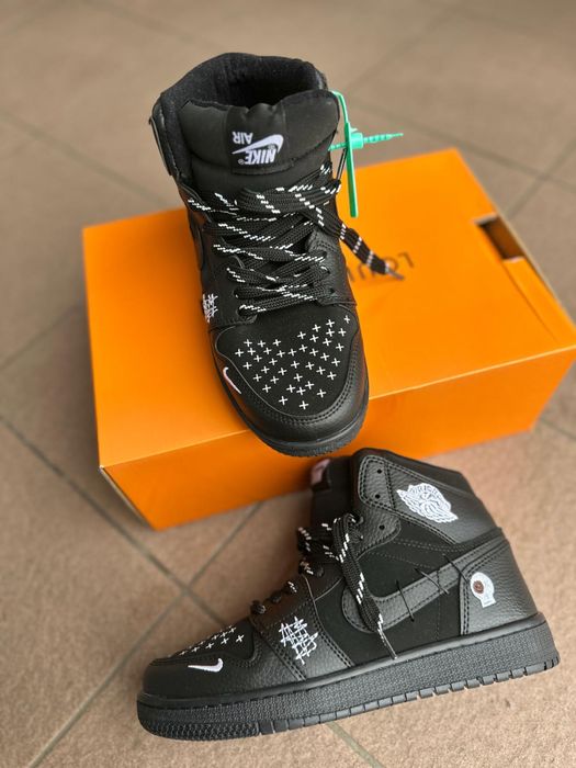 Ghete de barbati jordan . Negru