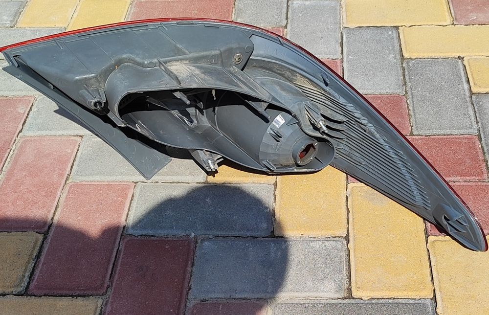 Продам задний плофон  HYUNDAI Accent