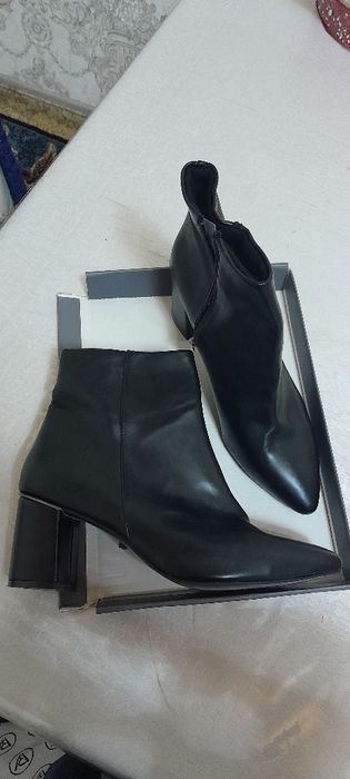 Кожаная полусапожка турецкая в отличном состоянии 40размер