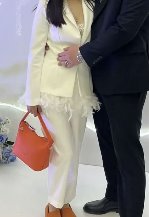 Продам женскую двойку