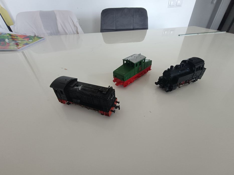 Macheta locomotiva trenulet Electric