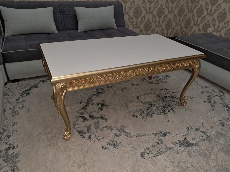 Jurnalniy stol zal uchun