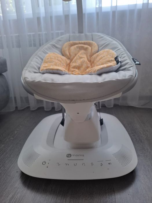 Продам шезлонг 4moms