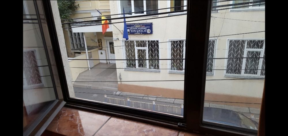 Inchiriez Garsoniera Piata Mare