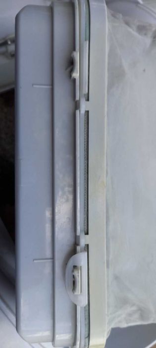 Продавам робот за почистване на басейн