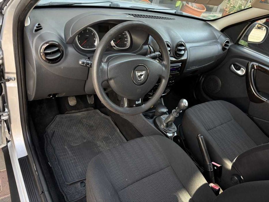 Dacia Duster 1.5 Diesel 110 CP 4x4 Euro 5 An fabricație: 05/2011