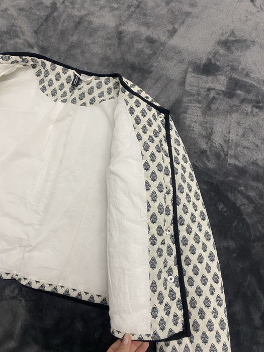 Продам осеннюю ветровку