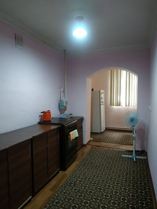 Продается срочно большая 2 х комн. квартира в Нукусе