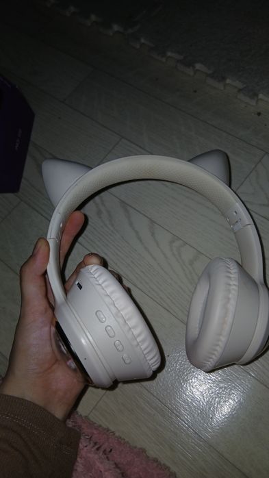 Науышник с ушками