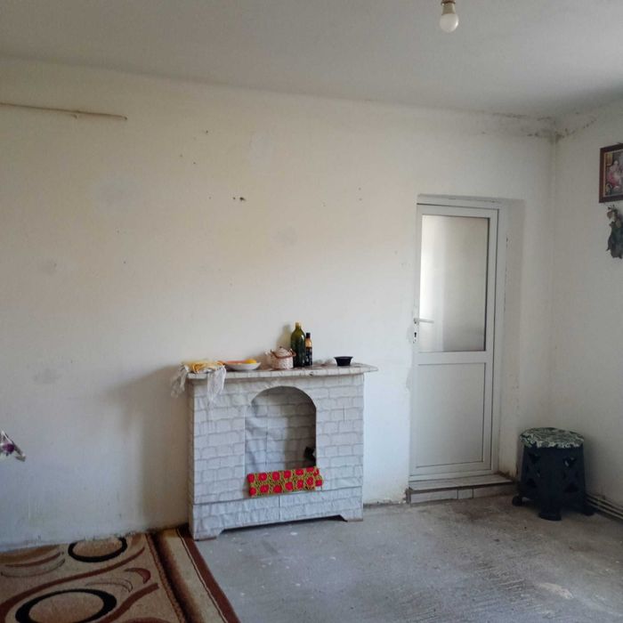 Ocazie!! De vânzare Teren 1170mp + Casă  + Spațiu comercial – Malu Rosu