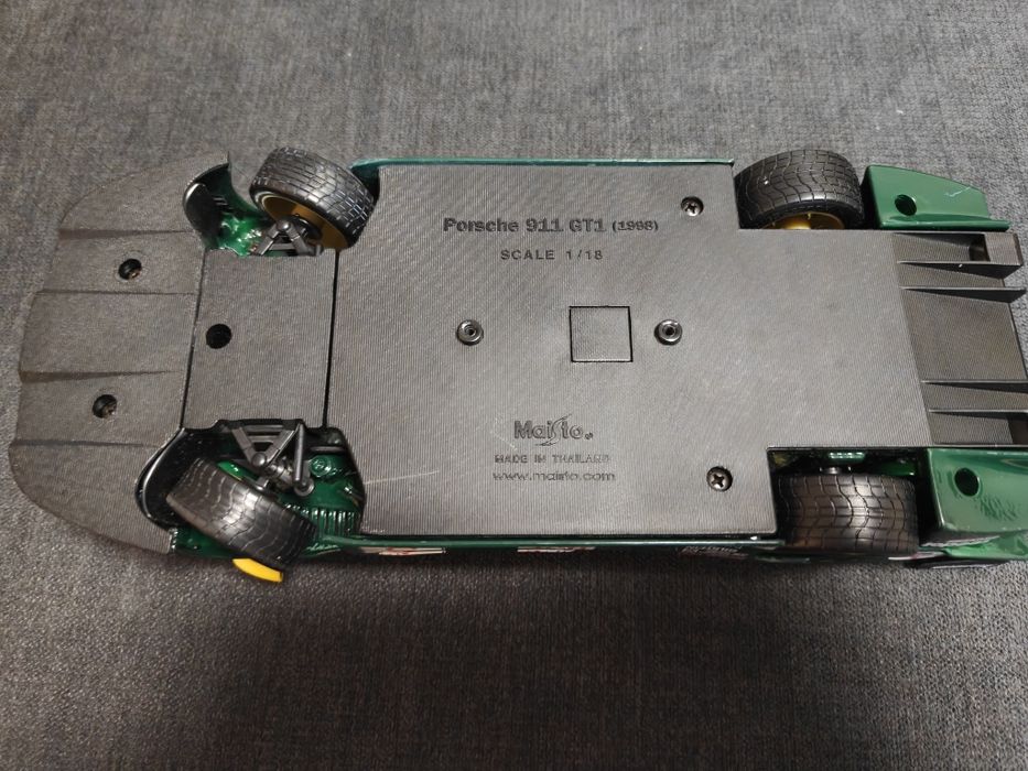 Macheta Maisto 1/18 - Porsche 911 GT1 GTC 1998