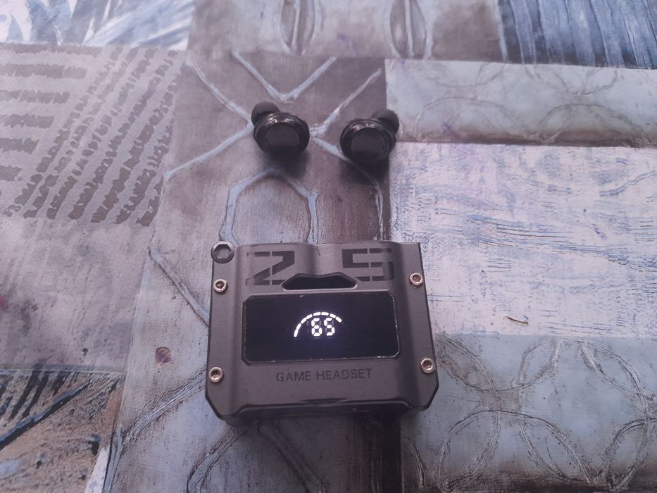 Продаю наушники недорого