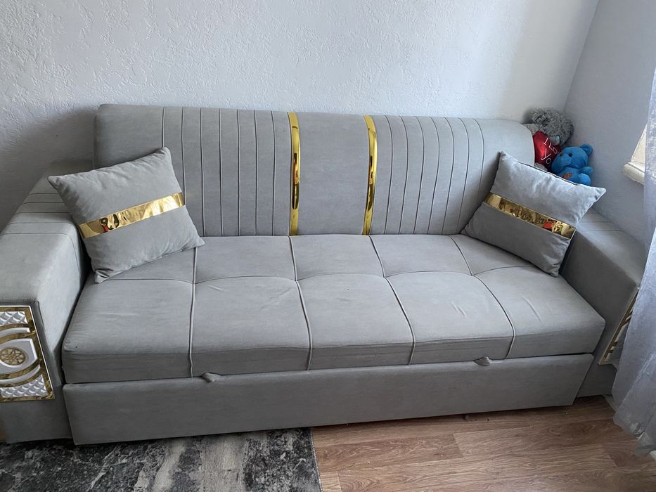 Продам Диван Срочно