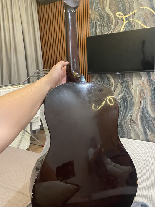 Акустическая Гитара