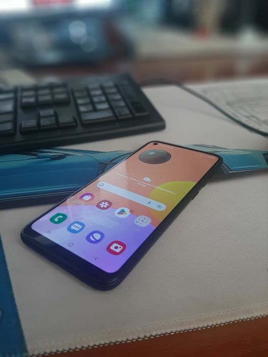 Samsung A11 qora