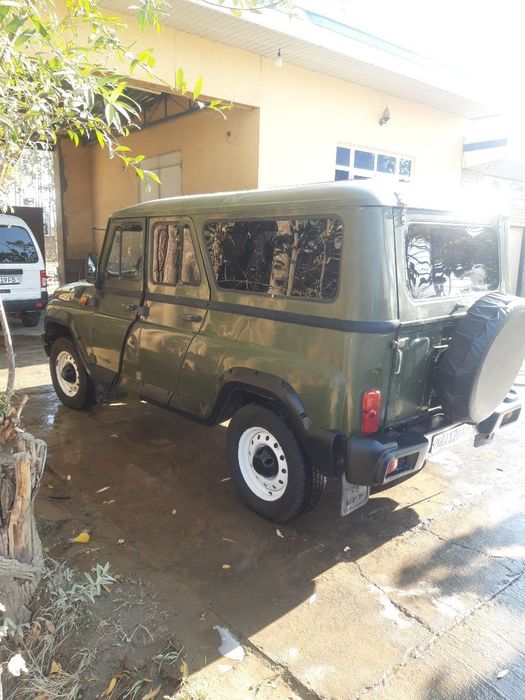 Uaz bars  yil 2004