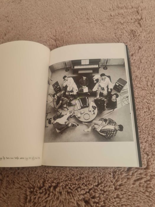 Album BE trupa Bts