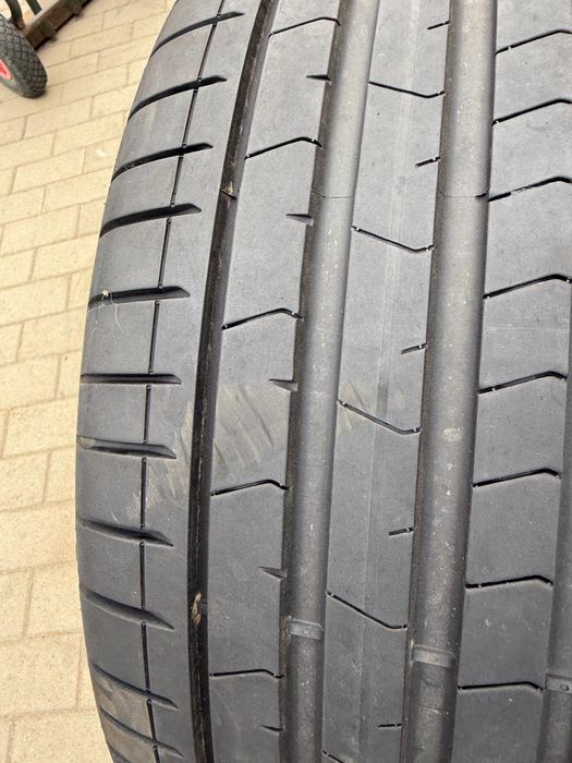 Anvelopa 255 40 21 pirelli 2024