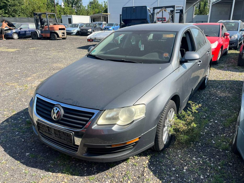 Dezmembrez VW Volkswagen B6  1,9 TDI cod BXE berlina gri inchis 2007