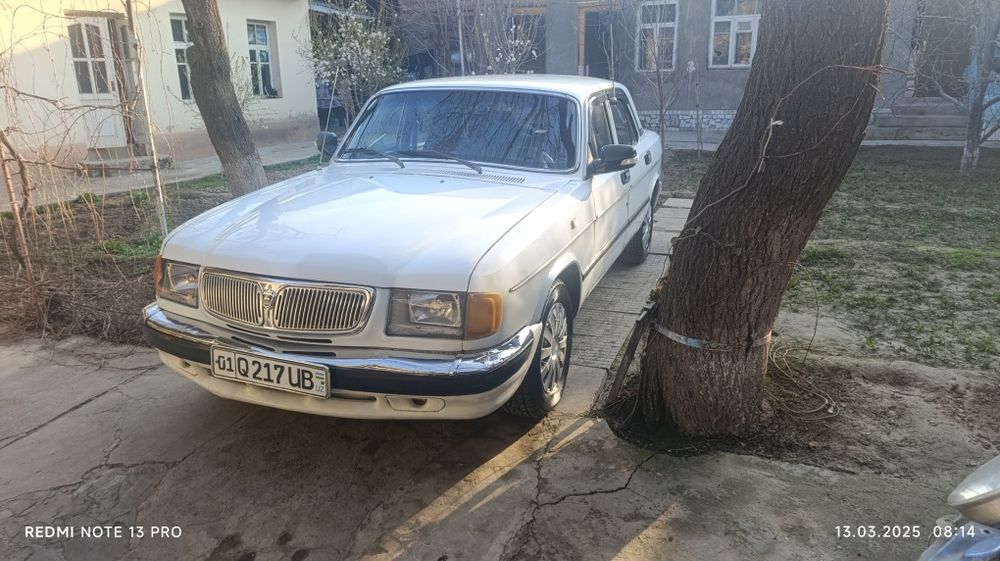 Волга 3110 год 2001