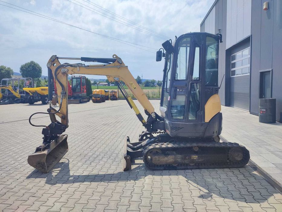 Miniexcavator Yanmar Vio25-4