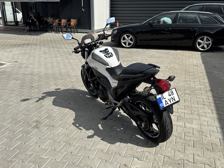Honda nc750s/2015/19.800km/abs/4100€