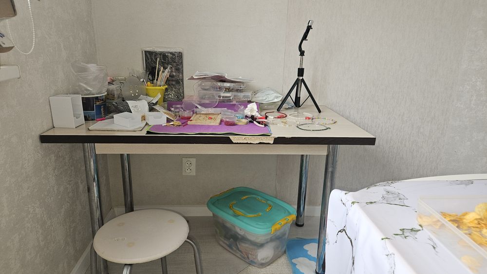 Продам кухонный универсальный стол