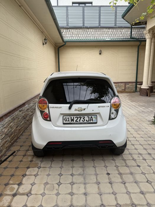 Spark avtomat 2011yil 135000 probeg