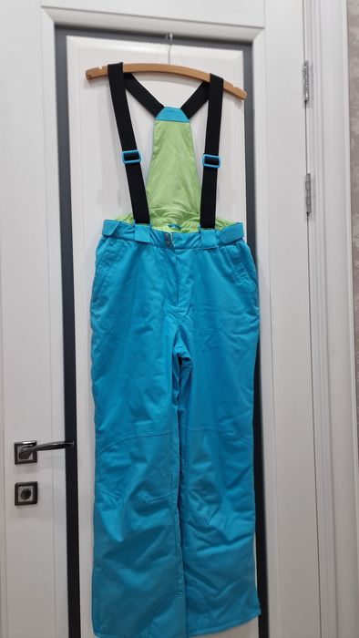 Продаётся лыжный костюм