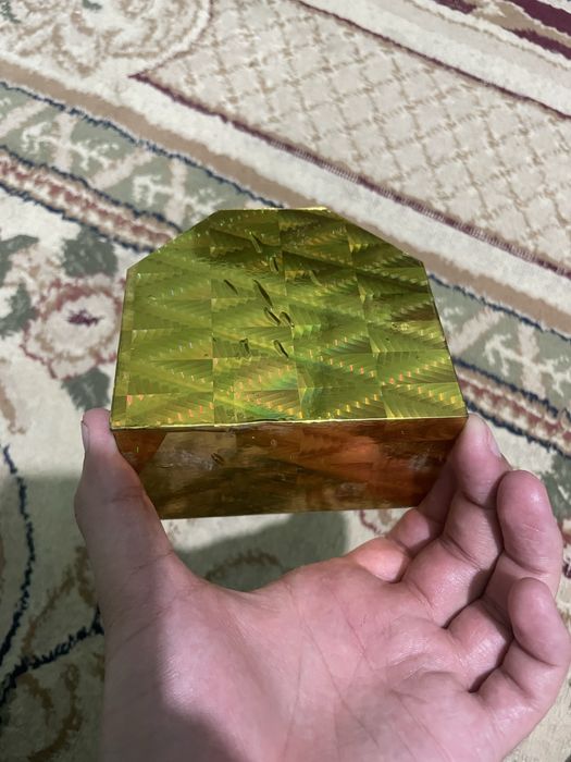 Чиройли сувенир сотилади.