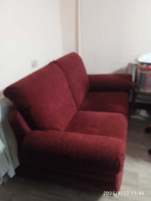 Продам офисный диван.