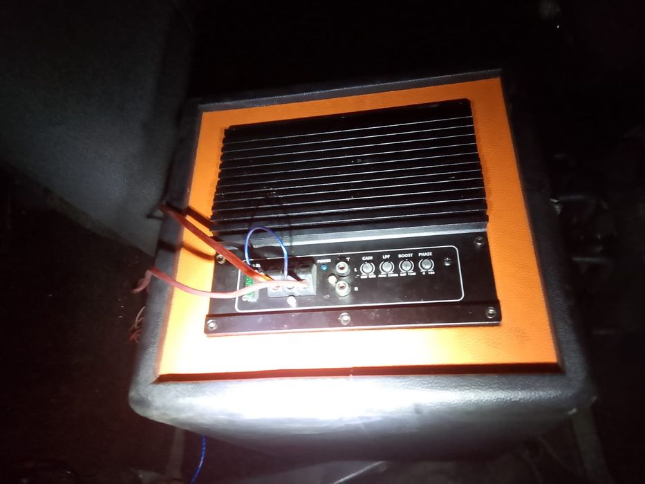 Продам сабвуфер.