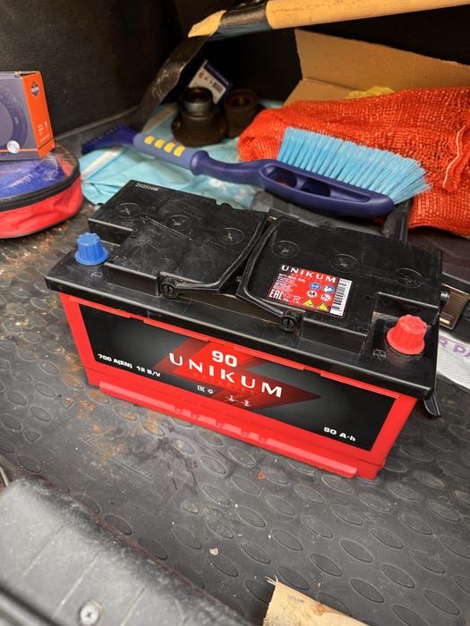 Продам аккумулятор 90
