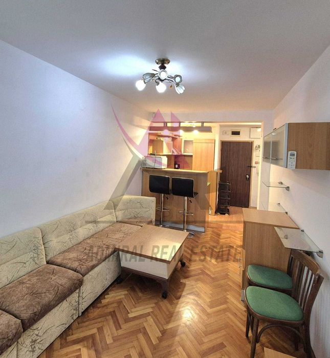 Атрактивна цена -тристаен -Лятно кино