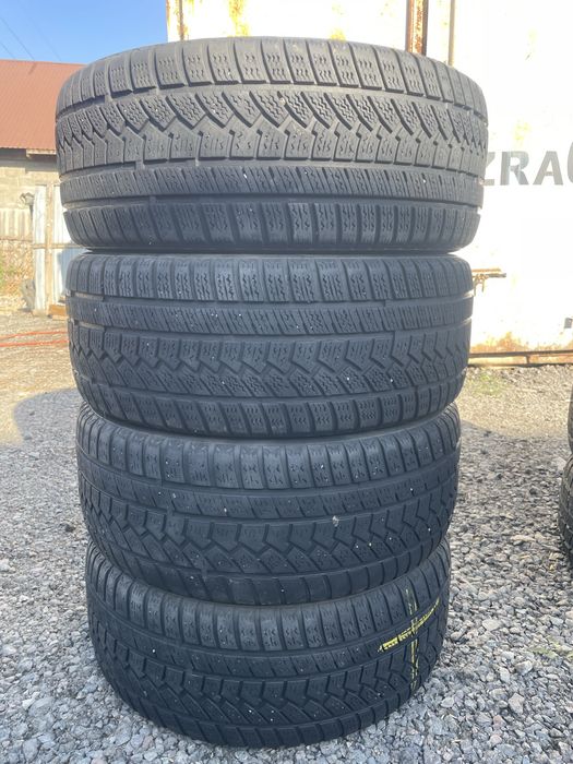 Комплект зимние шины 225/50/17 225/50R17