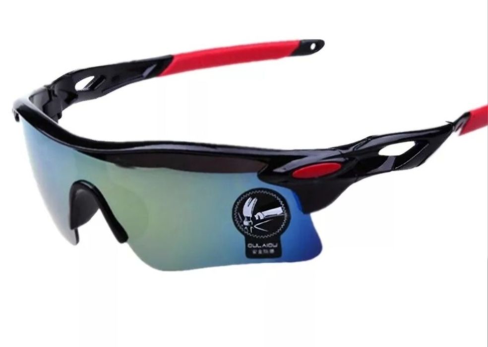 Очки солнцезащитные спортивные