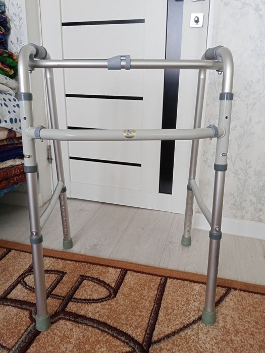 Ходунки для взрослых