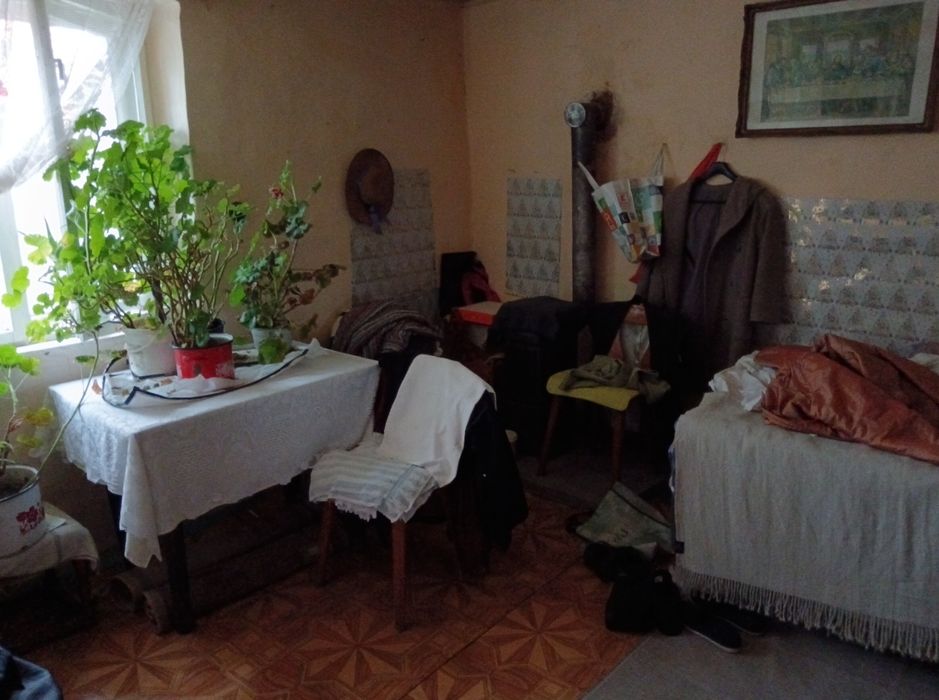 Casa bătrânească de vanzare