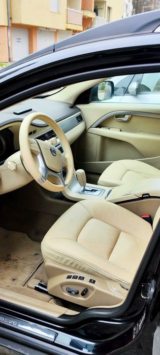 Волво XC70 с щета