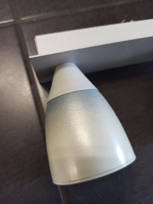 Осветително тяло тройка два броя