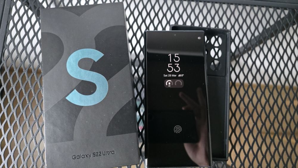 Samsung Galaxy S22 Ultra — 256GB —Перфектен!