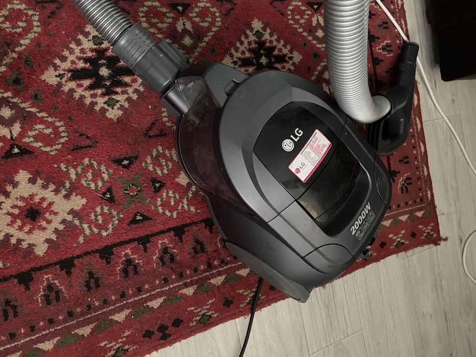 Пылесос LG 2000W