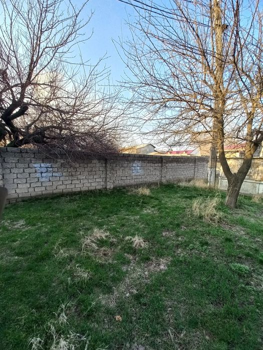 Seleksiyada Yer sotiladi 4-sotok 20 ga 20 (bu sotogining narxi)