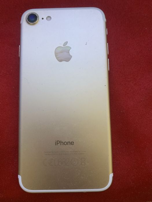 Iphone 7   gold 32 gb