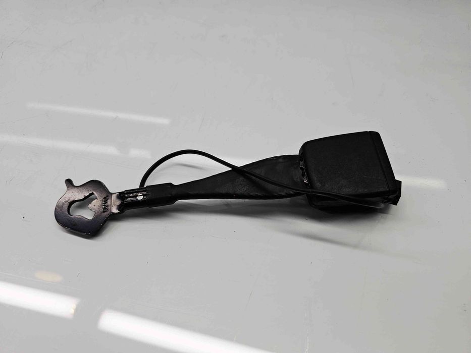 Capsa centura dreapta fata Audi A4 (8W2, B9) [Fabr 2015-2023] 4M08577
