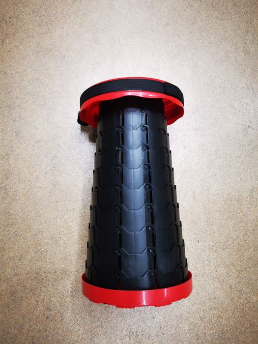 Scaun retractabil cu pliere telescopica pentru camping