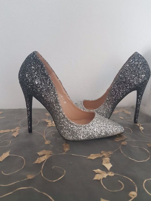 Pantofi damă argintii