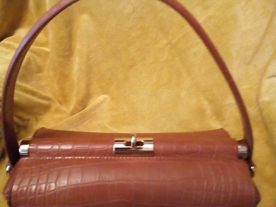 Poșetă femei tip croco, Nouă