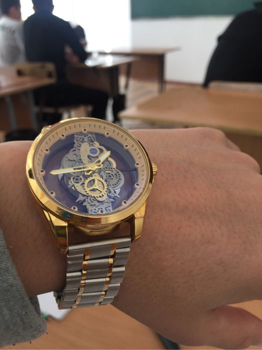 Часы прозрачные механические