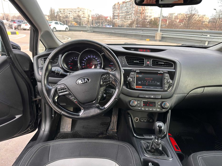 KIA Ceed 1.4 CRDI 2013 Euro 5 Hatchback ,Km reali, Ambreiaj Nou